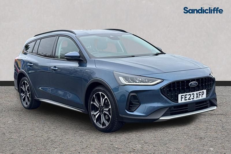 Used Ford Focus Active X 125 HP (91 kW) 2023 Blue Estate