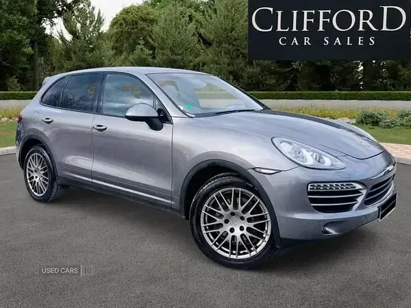 Used Porsche Cayenne 245 HP (180 kW) 2012 Grey SUV