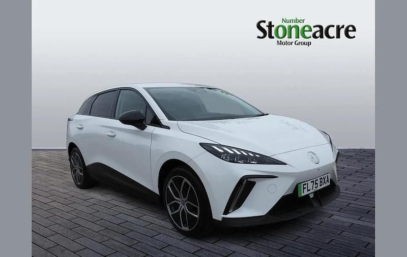 White New 2025 MG MG4 EV Trophy Hatchback | £19,995 (Super price) - Image 1/4