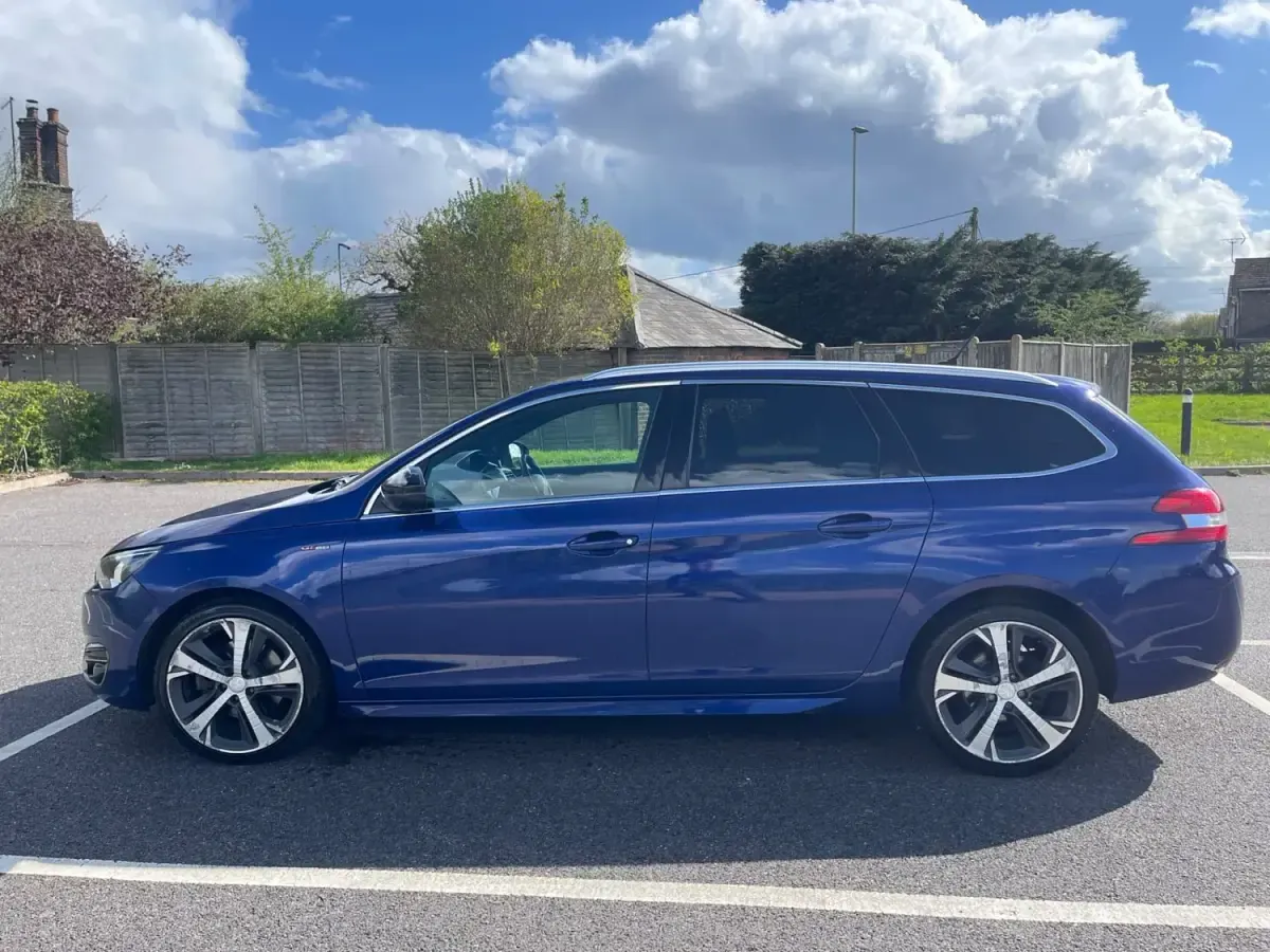 Second-hand Peugeot 308 GT-line 2016 Albastru Break