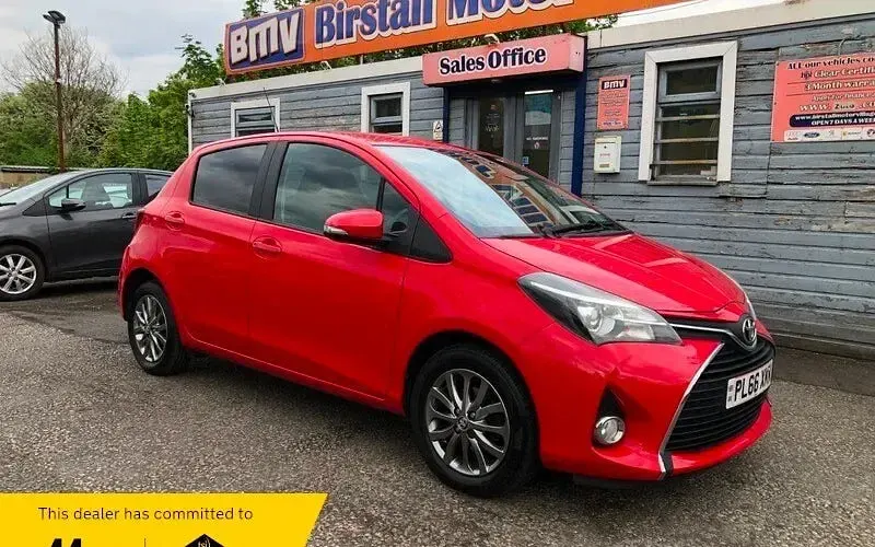Used Toyota Yaris 99 HP (72 kW) 2016 Hatchback