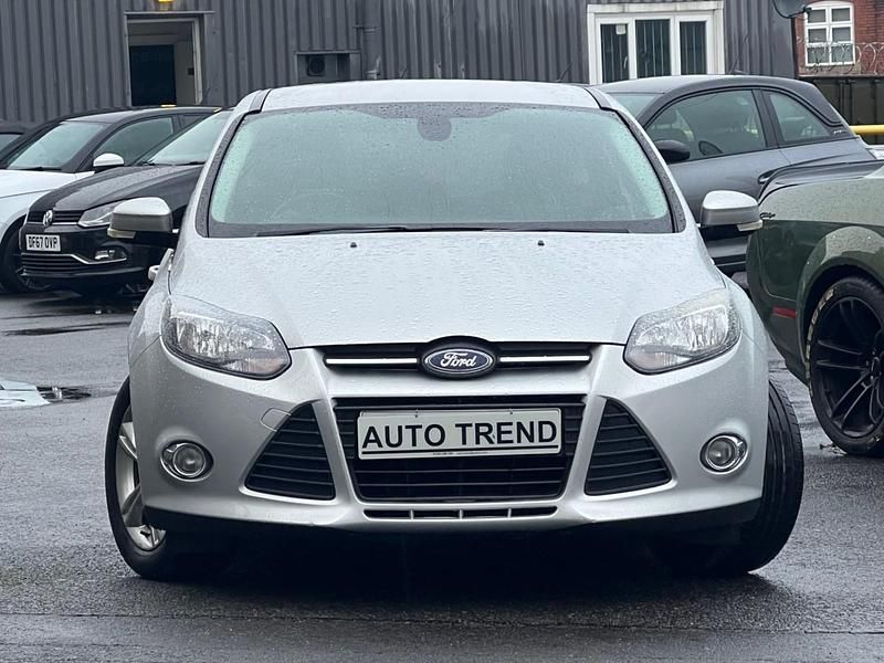 Used Ford Focus Zetec 2013 Silver Hatchback