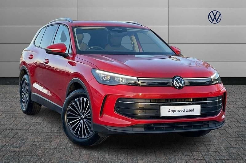 Used VW Tiguan Match 148 HP (108 kW) 2024 Red SUV