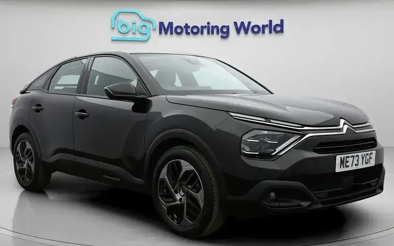 Used Citroën C4 PureTech 101 HP (74 kW) 2024 SUV