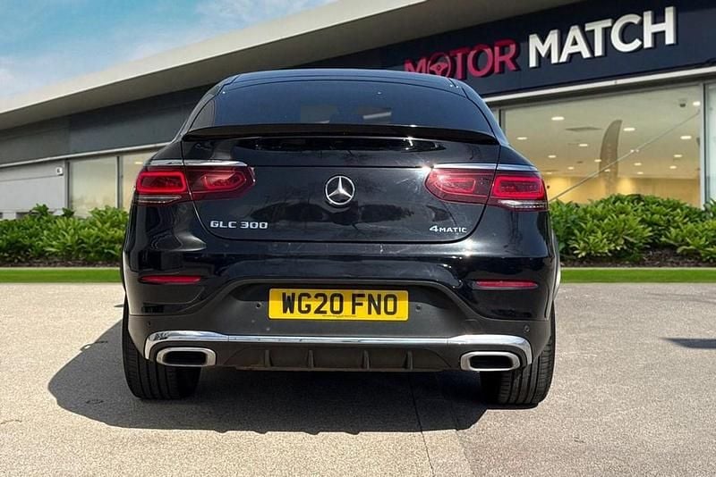 Begagnad Mercedes GLC300 AMG line 2020 Svart Sportkupé