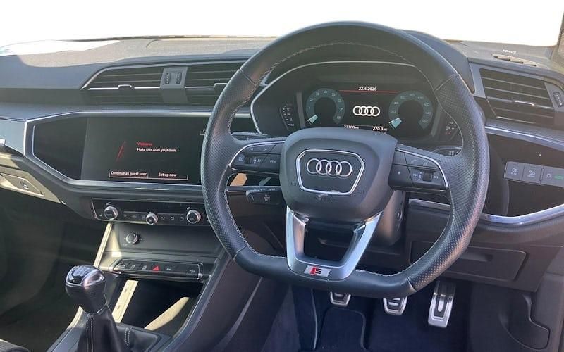 Begagnad Audi Q3 Black Edition 150 HK (110 kW) 2023 SUV