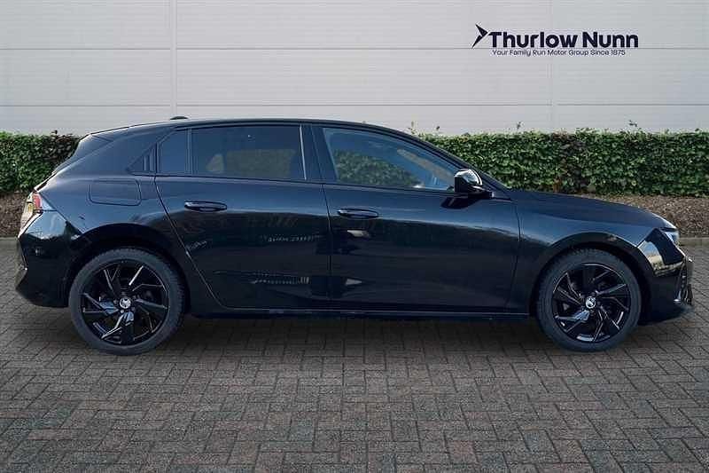 Used Vauxhall Astra GS Line 130 HP (95 kW) 2023 Black Hatchback
