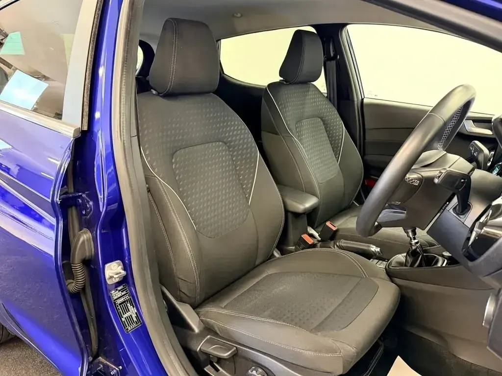 Usado Ford Fiesta Titanium 100 HP (73 kW) 2017 Azul Citadino