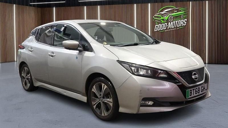 Used Nissan Leaf Tekna 110 kW (150 HP) 2018 Silver Hatchback
