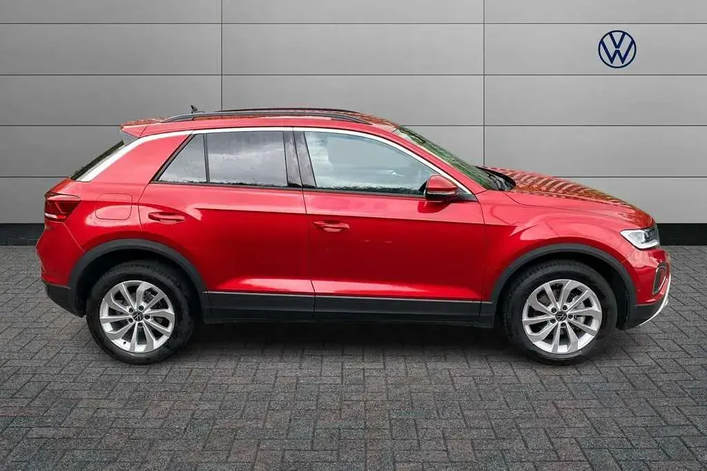 Used VW T-Roc Match 115 HP (84 kW) 2025 Red SUV