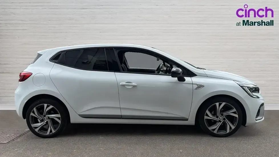 Used Renault Clio RS Line 90 HP (66 kW) 2023 White Hatchback