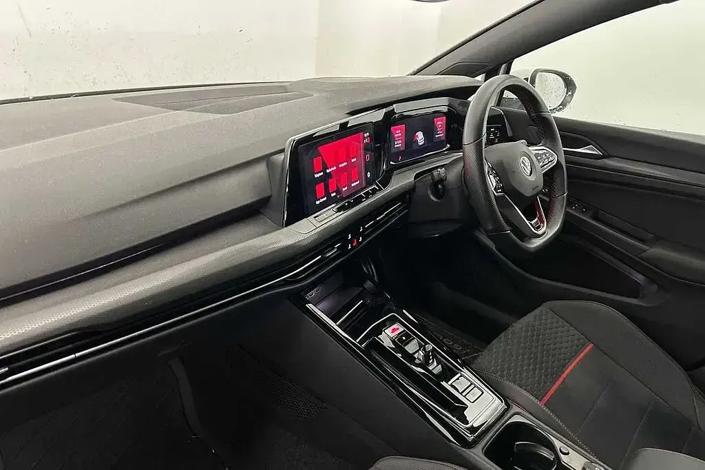 Used VW Golf VIII 300 HP (220 kW) 2022