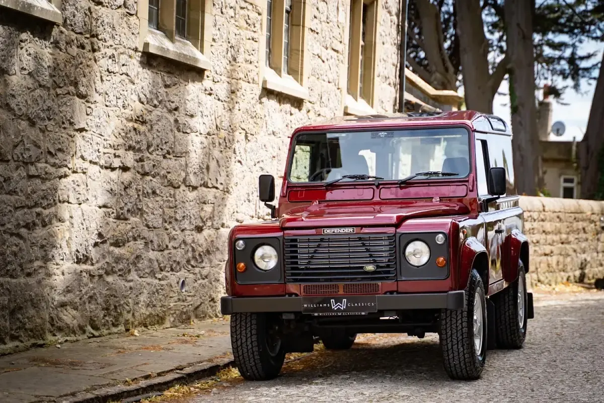 Used Land Rover Defender 2000 Red SUV