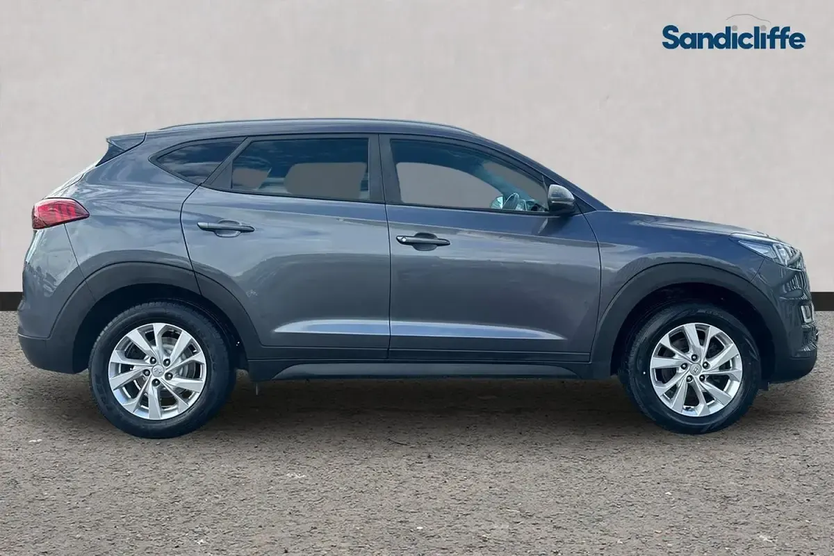 Used Hyundai Tucson SE 132 HP (97 kW) 2019 Grey SUV
