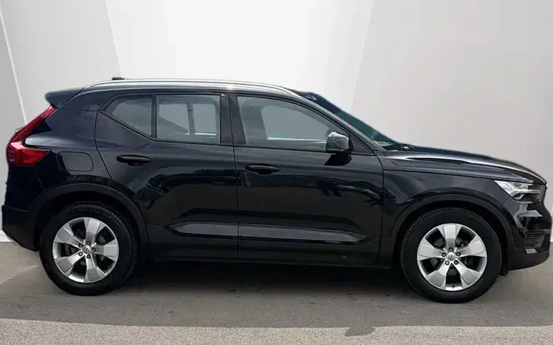 Used Volvo XC40 Momentum 163 HP (119 kW) 2021 SUV