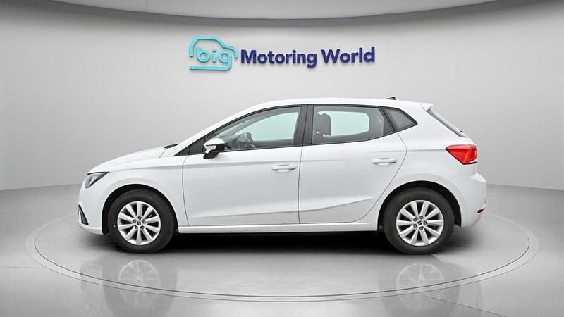 Used Seat Ibiza SE 95 HP (69 kW) 2023 White Hatchback