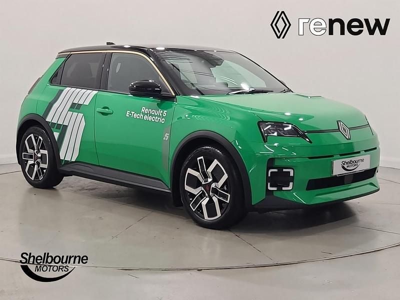 Twotone metallic pop green with black roof + re Used 2025 Renault R5 Komfort Hatchback | £23,495 (A bit pricey) - Image 1/1