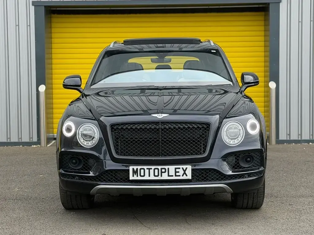 Used Bentley Bentayga 608 HP (447 kW) 2018 Blue SUV