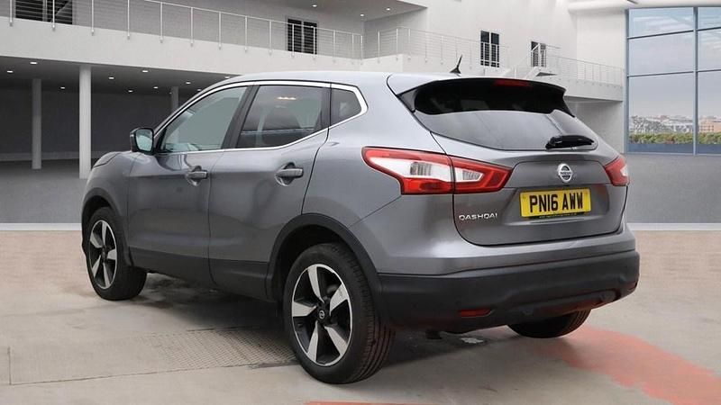 Used Nissan Qashqai N-Connecta 2016 Gunmetal grey SUV