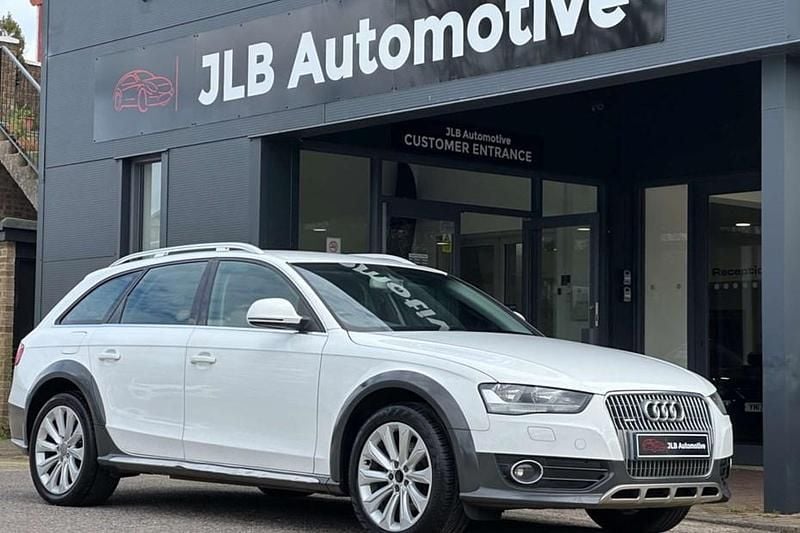 Used Audi A4 Allroad 2013 White Estate