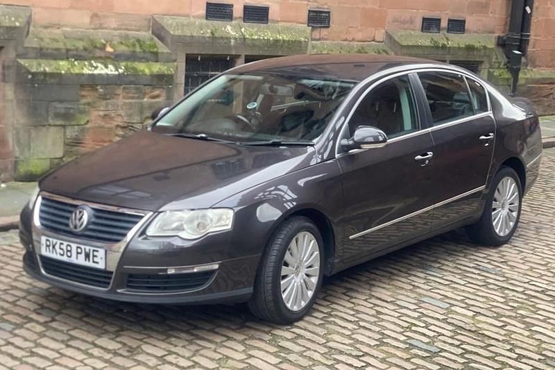 Brown Used 2008 VW Passat Highline Sedan | £2,000 (Good price) - Image 1/1