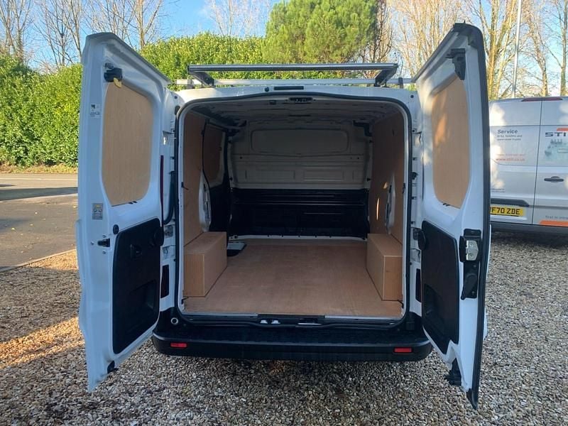 Used Renault Trafic Business 120 HP (88 kW) 2021 White MPV