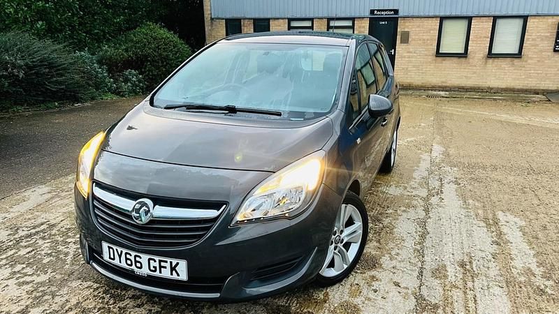 Used Vauxhall Meriva Club 120 HP (88 kW) 2016 Grey MPV