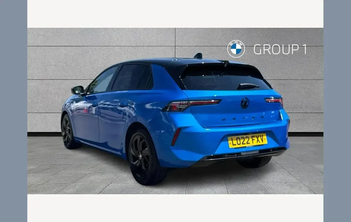 Used Vauxhall Astra GS Line 128 HP (94 kW) 2022 Blue Hatchback