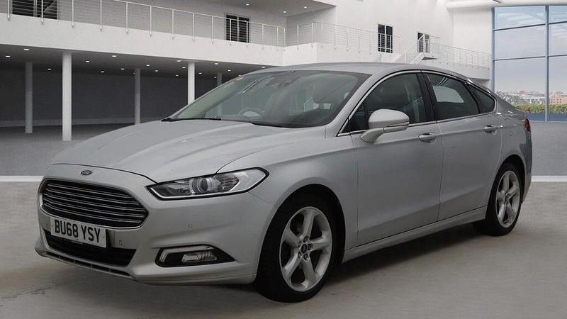 Used Ford Mondeo Titanium 150 HP (110 kW) 2018 Silver Hatchback