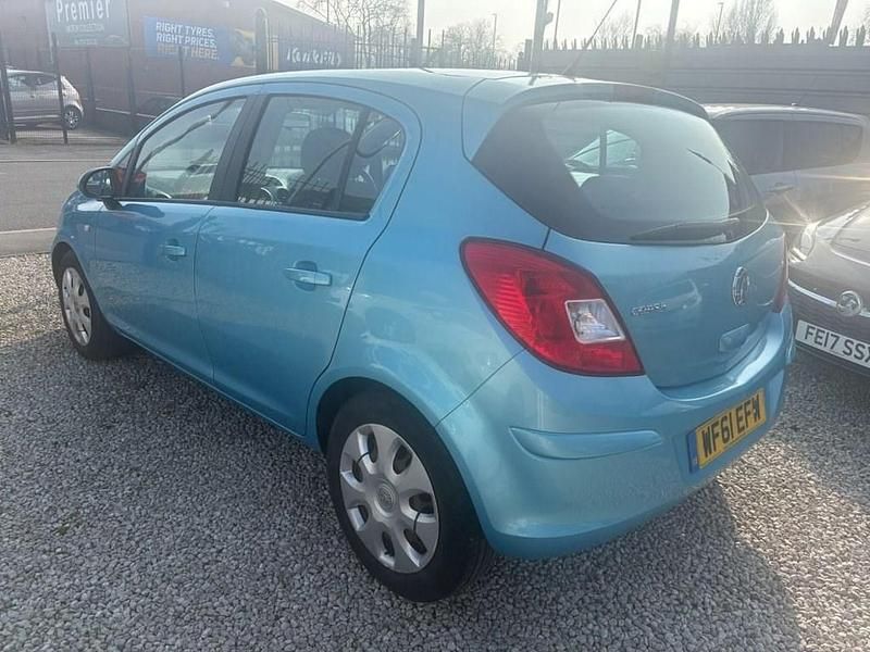 Used Vauxhall Corsa 90 HP (66 kW) 2011 Blue Hatchback