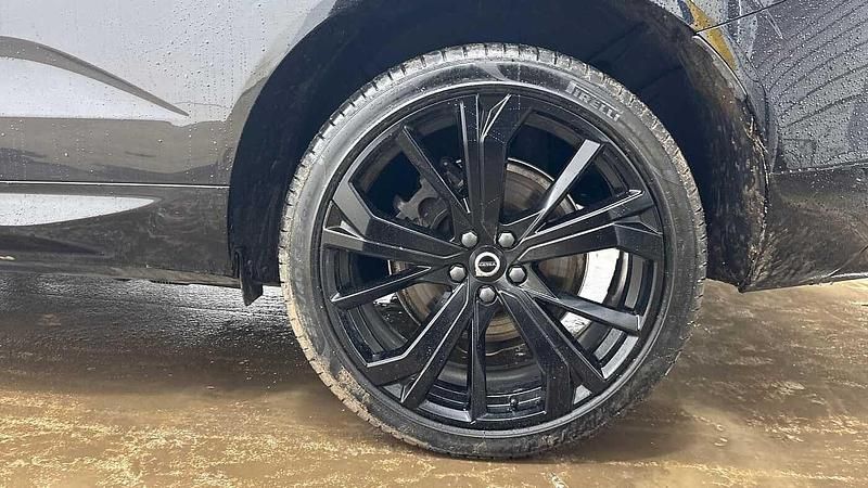 Used Volvo XC60 Plus 345 HP (253 kW) 2024 Black SUV