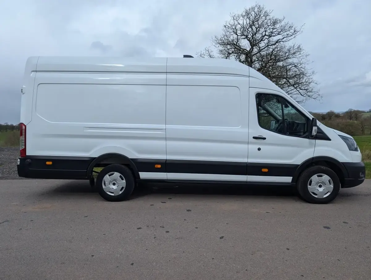 Usado Ford Transit Trend 165 CV (121 kW) 2025 Blanco Van