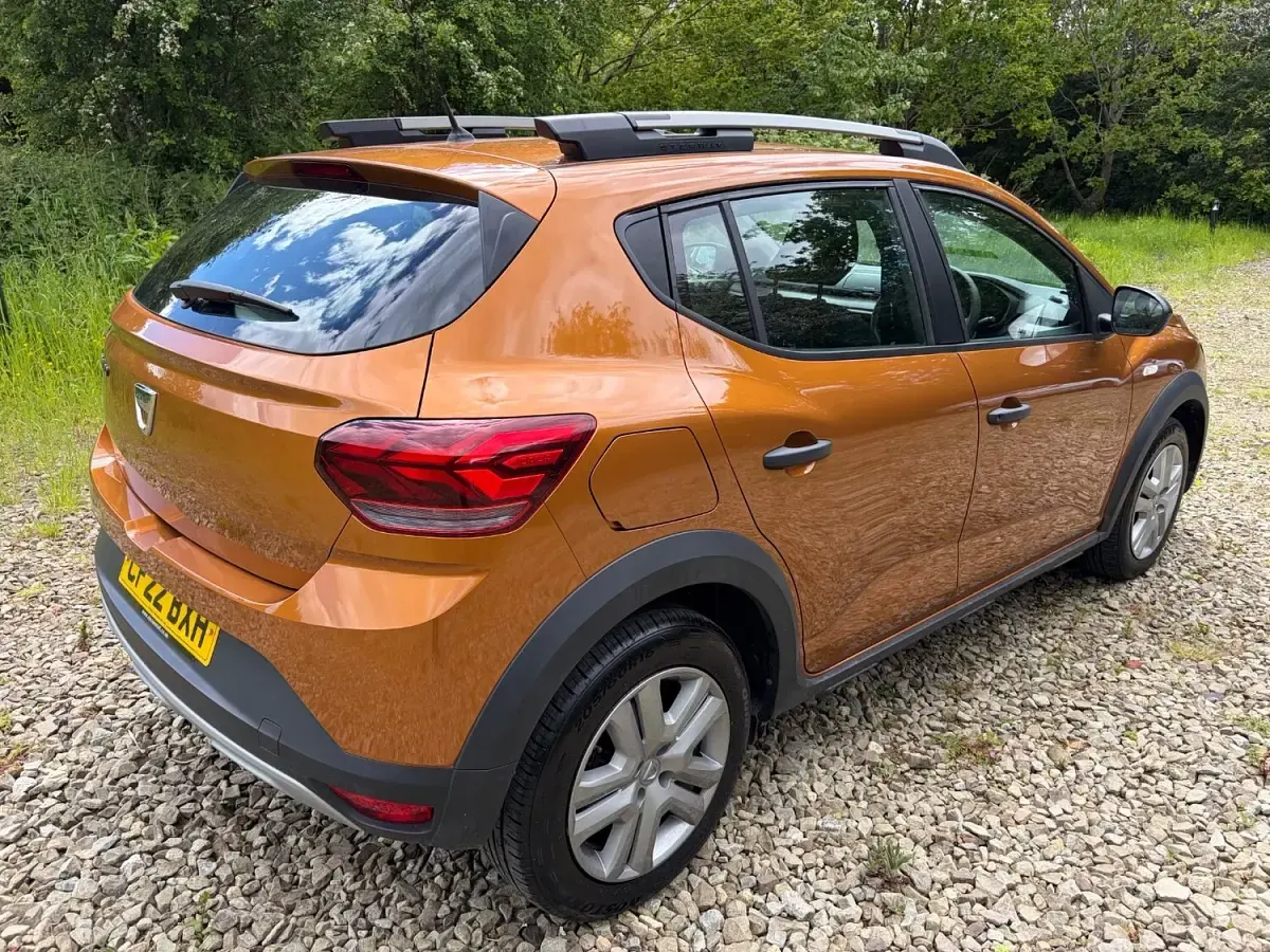 Used Dacia Sandero Essentiel 91 HP (66 kW) 2022 Orange Hatchback