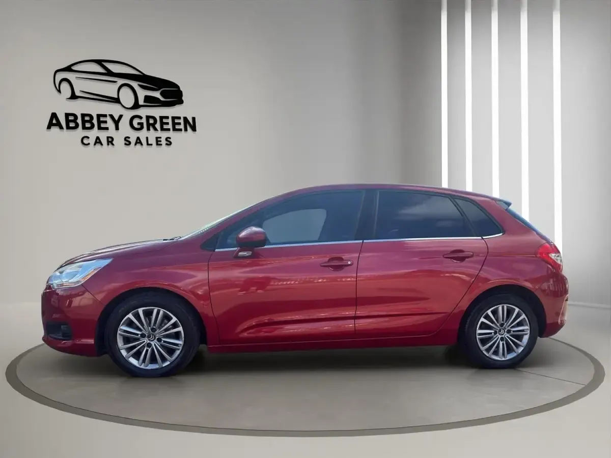 Używany Citroën C4 VTR Sport 115 KM (84 kW) 2012 Czerwony Hatchback