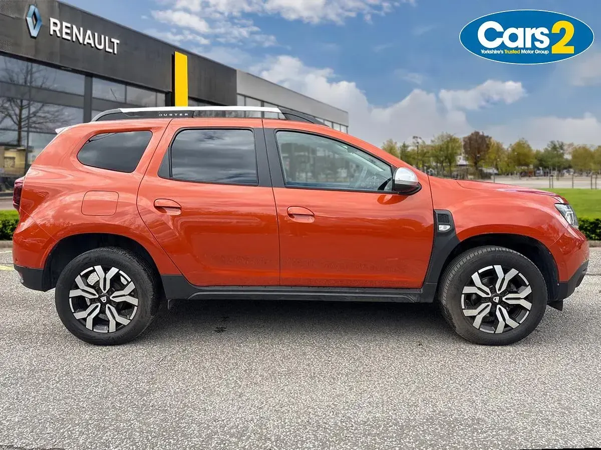 Used Dacia Duster Prestige 100 HP (73 kW) 2022 Orange SUV
