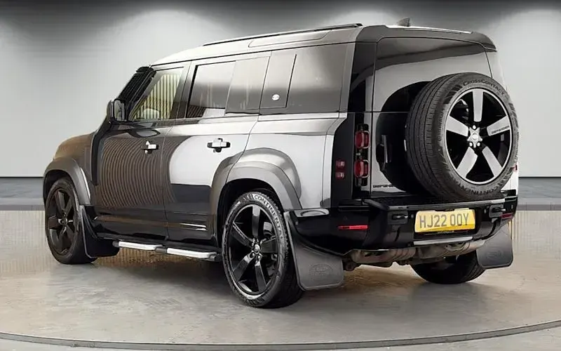 Used Land Rover Defender HSE Dynamic 249 HP (183 kW) 2025 SUV