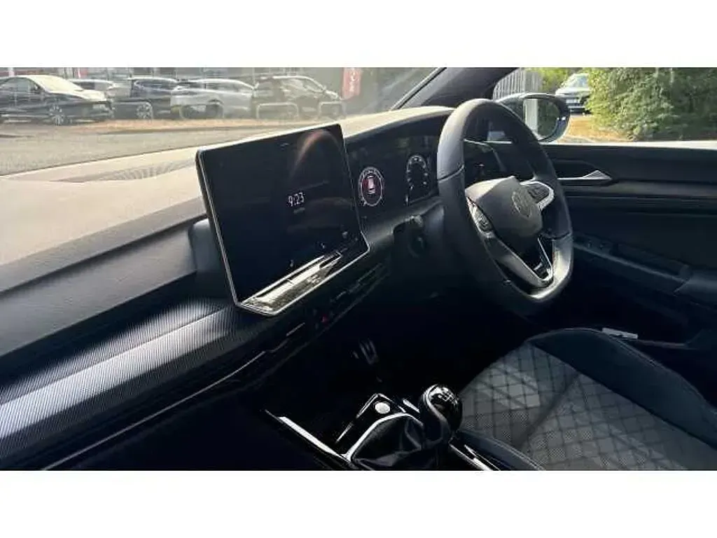 Used VW Golf VIII 150 HP (110 kW) 2025