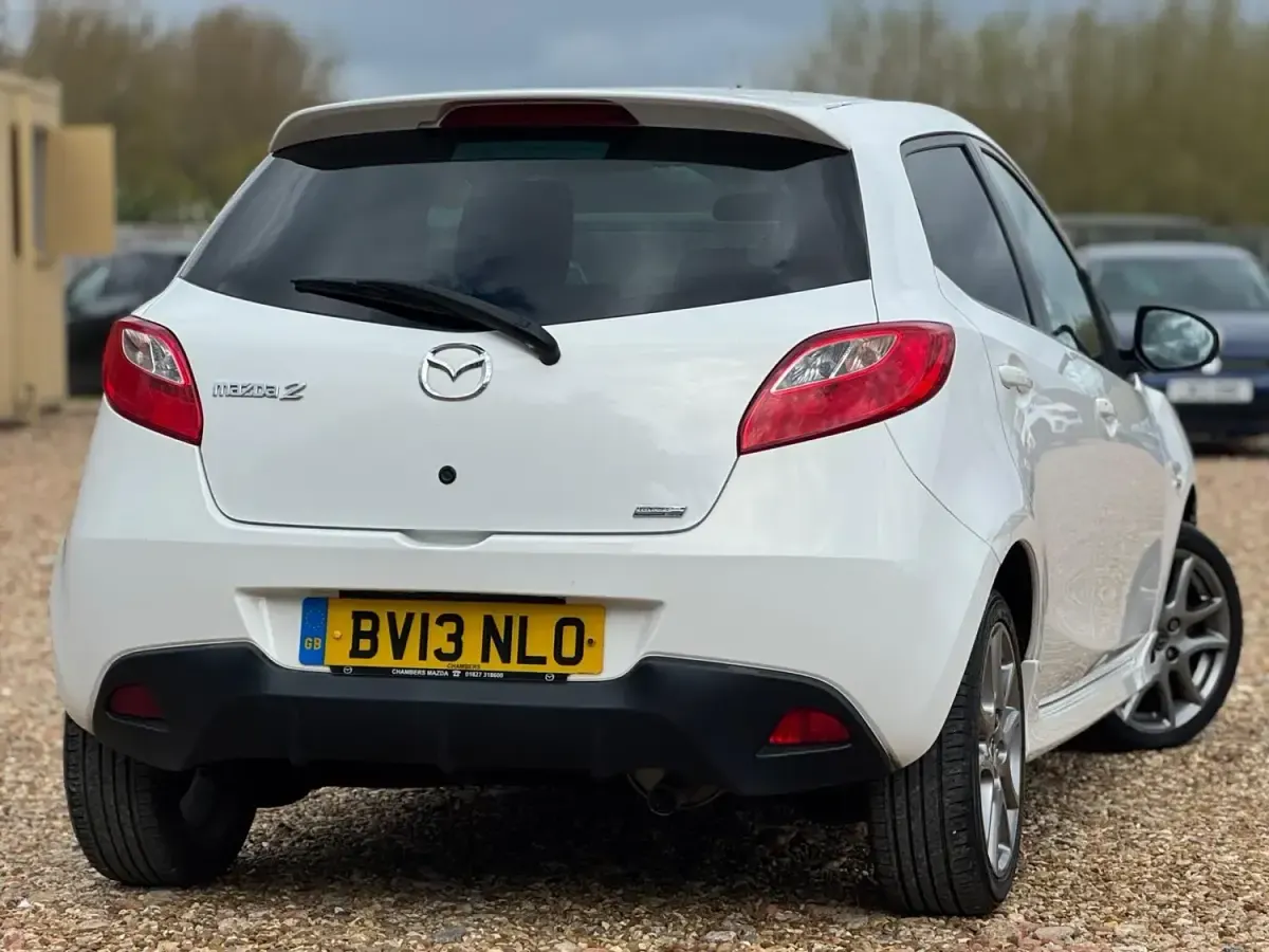 Usado Mazda 2 Edition 2013 Branco Citadino