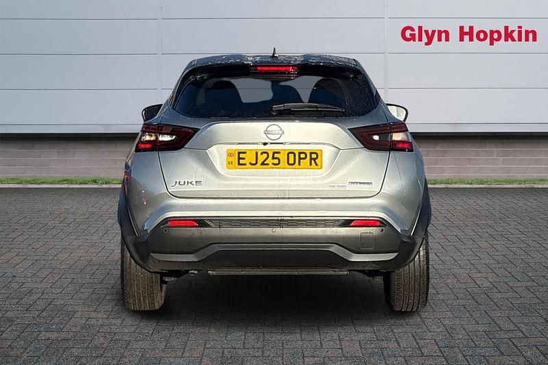 Used Nissan Juke N-Connecta 143 HP (105 kW) 2025 Silver SUV