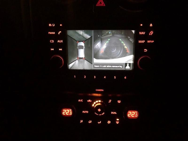 Used Nissan Qashqai N-TEC 117 HP (86 kW) 2013 White SUV