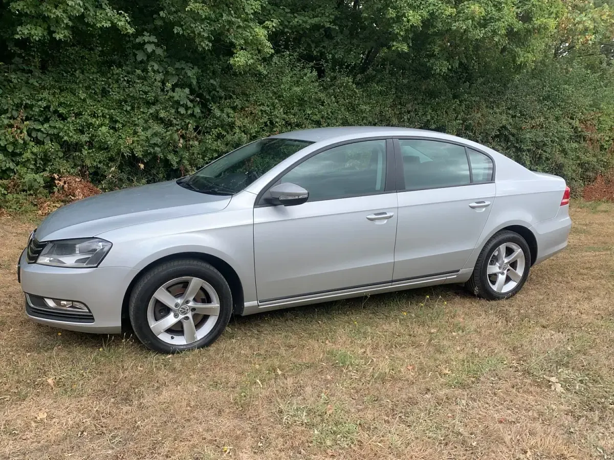 Used VW Passat S 2011 Silver Sedan