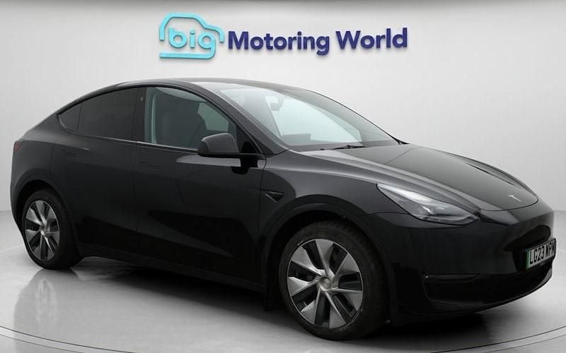 Used 2025 Tesla Model Y Long Range AWD SUV | £29,200 (Good price) - Image 1/4