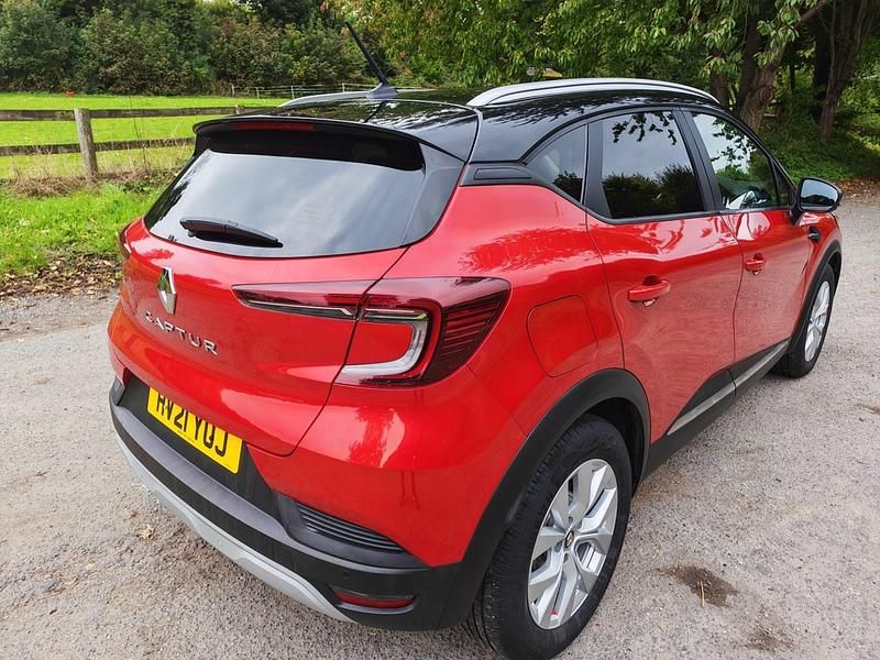 Usado Renault Captur Iconic 2021 Vermelho SUV