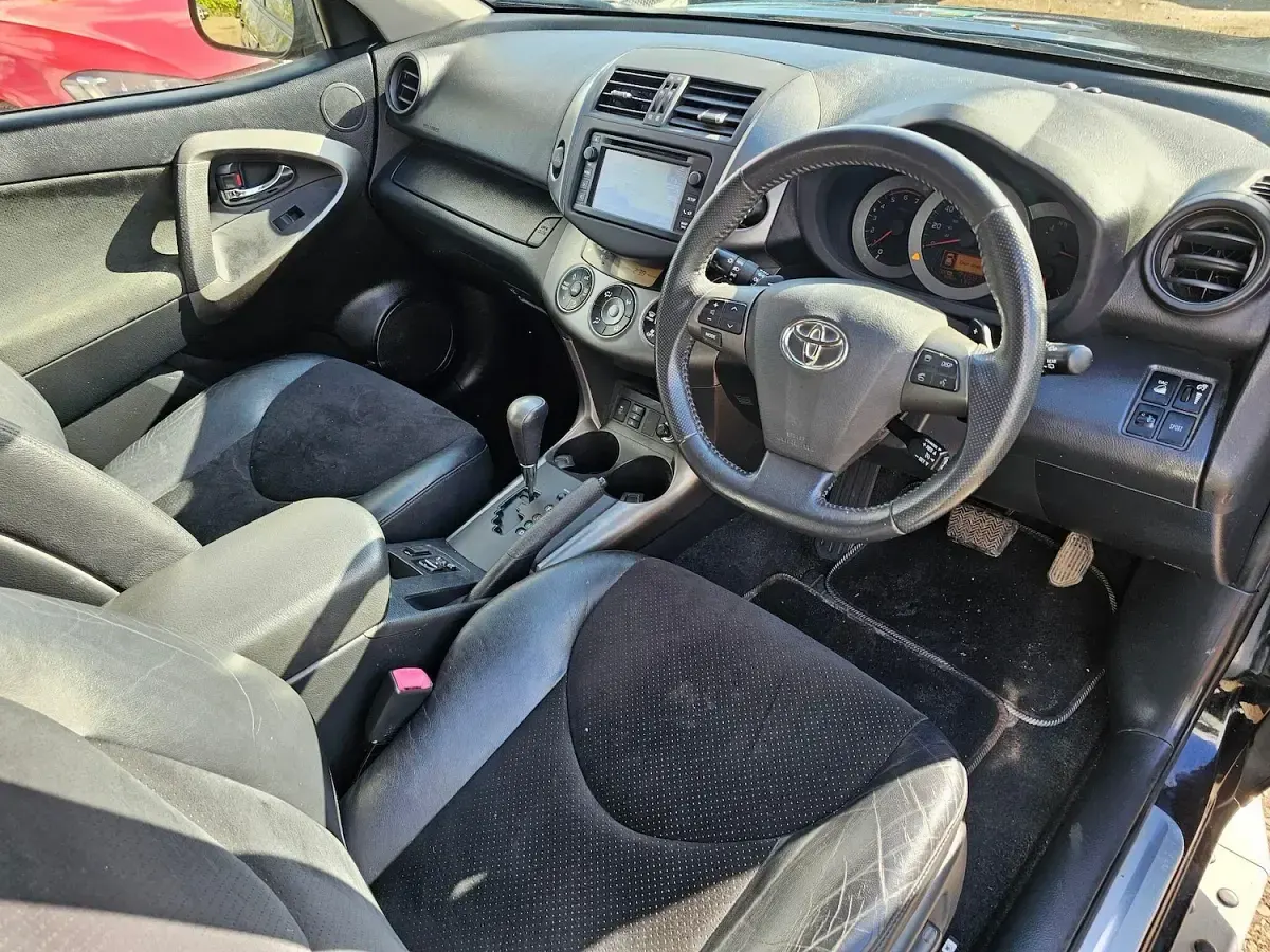 Used Toyota RAV4 SR 150 HP (110 kW) 2012 Black SUV
