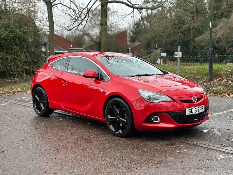 Red Used 2016 Vauxhall Astra GTC Edition Hatchback | £5,795 (Fair price) - Image 1/4