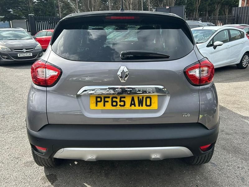 Used Renault Captur Signature 90 HP (66 kW) 2015 Grey SUV