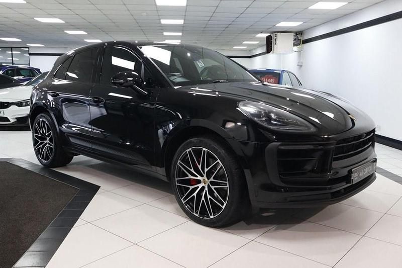 Black Used 2021 Porsche Macan SUV | £47,949 (Fair price) - Image 1/4