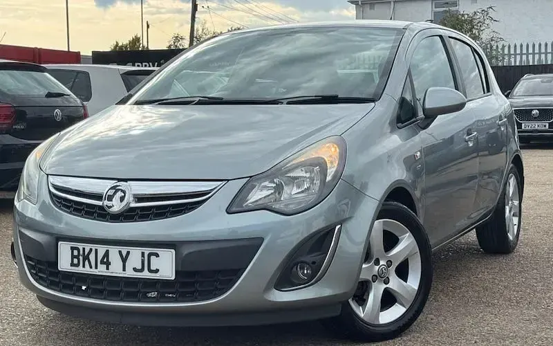 Used Vauxhall Corsa 101 HP (74 kW) 2014 Silver Hatchback