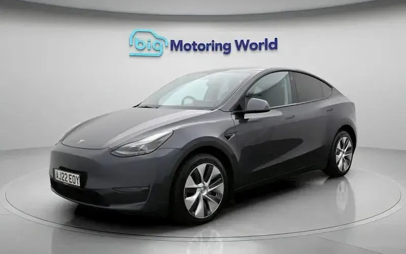 Used Tesla Model Y Long Range AWD 286 kW (389 HP) 2025 SUV