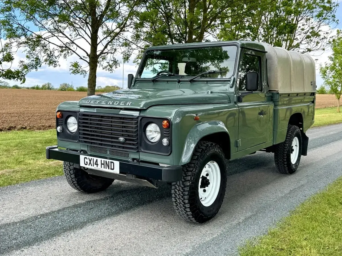 Used Land Rover Defender 2014 Green Pickup